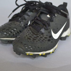 Boys Blk. Nike Baseball or Football Cleats Size 13